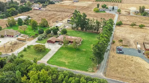 View/Area - 10284 E Underwood Rd, Acampo, CA 95220 photo 3 of 7