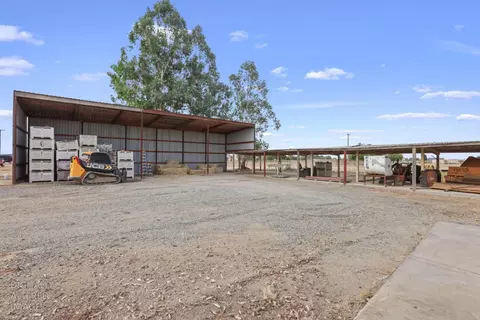 Exterior - 10284 E Underwood Rd, Acampo, CA 95220 photo 8 of 10