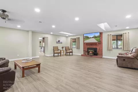 Living - 10284 E Underwood Rd, Acampo, CA 95220 photo 1 of 5