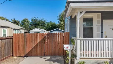 Exterior - 1736 Baker Ave, Escalon, CA 95320 photo 13 of 13