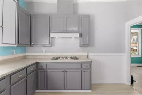 Kitchen - 1736 Baker Ave, Escalon, CA 95320 photo 4 of 4