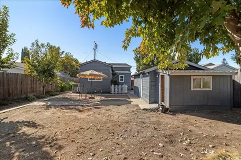 Exterior - 1736 Baker Ave, Escalon, CA 95320 photo 8 of 13