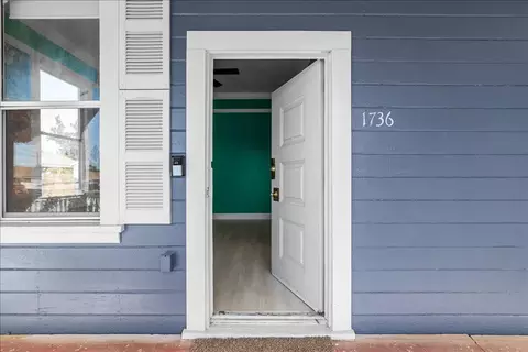 Entry Way - 1736 Baker Ave, Escalon, CA 95320 photo 1 of 3