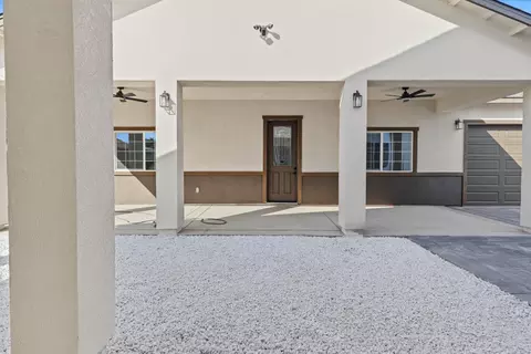 Exterior - 431 Sycamore Ave, Manteca, CA 95336 photo 9 of 13