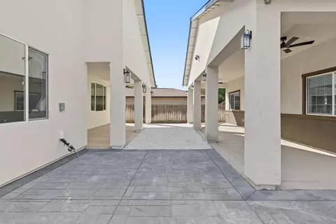 Exterior - 431 Sycamore Ave, Manteca, CA 95336 photo 10 of 13