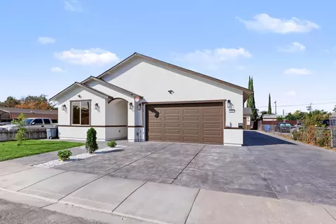 Exterior - 431 Sycamore Ave, Manteca, CA 95336 photo 4 of 13