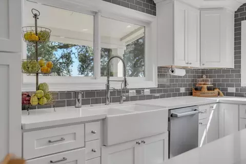 Kitchen - 7700 Mchenry Ave, Modesto, CA 95356 photo 3 of 7