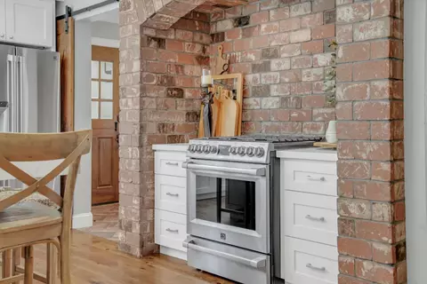 Kitchen - 7700 Mchenry Ave, Modesto, CA 95356 photo 5 of 7