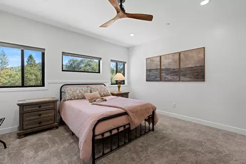Bedroom - 5524 Bucks Bar Cir, Placerville, CA 95667 photo 4 of 5