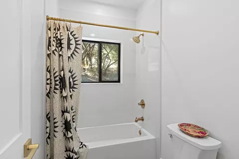 Bath - 5524 Bucks Bar Cir, Placerville, CA 95667 photo 3 of 5