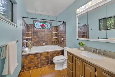 Bath - 5539 Crestline Dr, Foresthill, CA 95631 photo 5 of 5