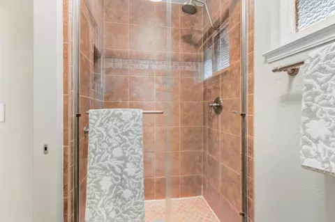 Bath - 3422 Breton Ave, Davis, CA 95616 photo 2 of 4