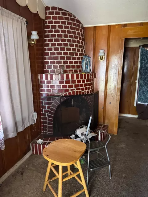 Living - 1836 E Poplar St, Stockton, CA 95205 photo 1 of 5