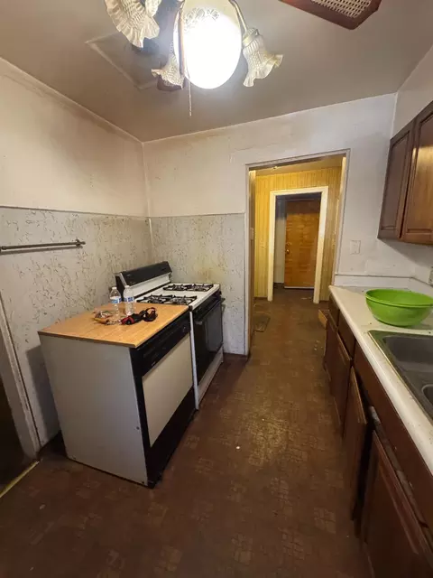 Kitchen - 1836 E Poplar St, Stockton, CA 95205 photo 3 of 4