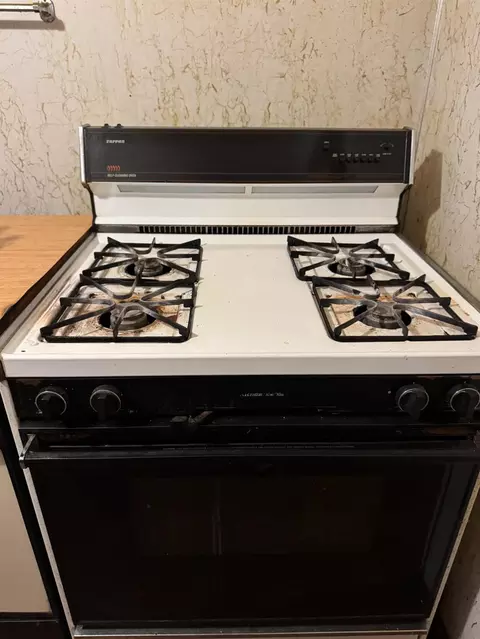 Kitchen - 1836 E Poplar St, Stockton, CA 95205 photo 4 of 4