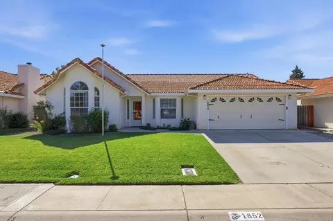 1852 Harbor Town Dr, Yuba City, CA 95993
