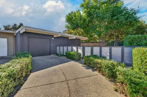 43 Paddle Ct, Sacramento, CA 95833
