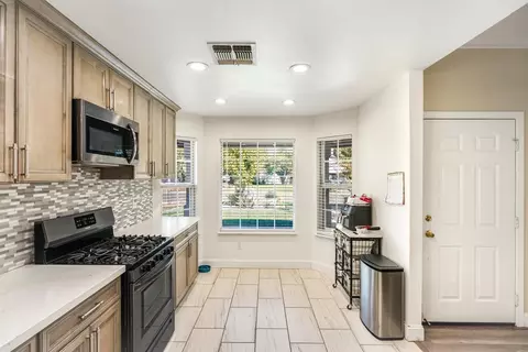 Entry Way - 104 Broadview Way, Winters, CA 95694 photo 1 of 1