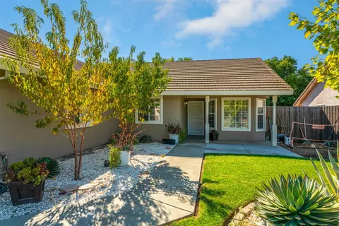 Exterior - 104 Broadview Way, Winters, CA 95694 photo 4 of 7