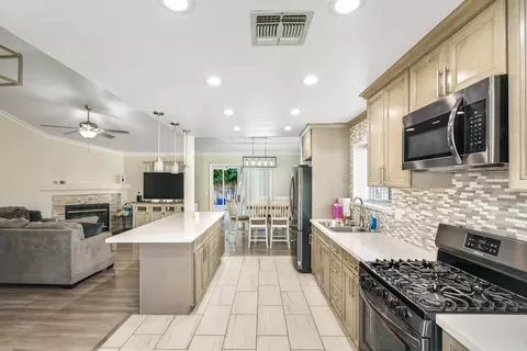 Kitchen - 104 Broadview Way, Winters, CA 95694 photo 1 of 3