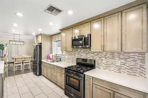 Kitchen - 104 Broadview Way, Winters, CA 95694 photo 2 of 3
