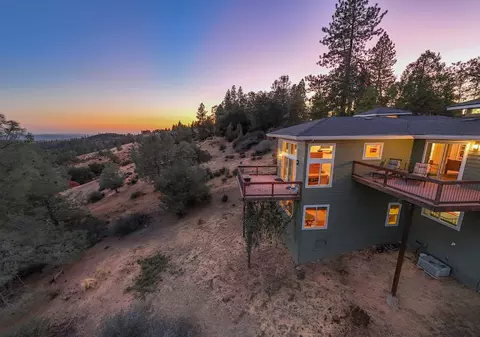 Exterior - 1005 Sandalwood Dr, Murphys, CA 95247 photo 10 of 12