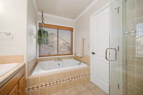Bath - 1005 Sandalwood Dr, Murphys, CA 95247 photo 2 of 4