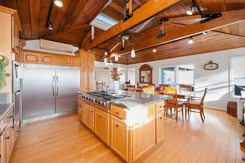 Kitchen - 1005 Sandalwood Dr, Murphys, CA 95247 photo 5 of 7