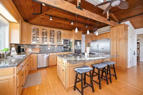 Kitchen - 1005 Sandalwood Dr, Murphys, CA 95247 photo 3 of 7