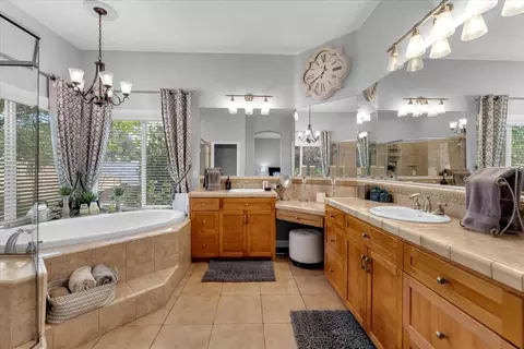 Bath - 20700 Bernard Way, Redding, CA 96003 photo 2 of 7