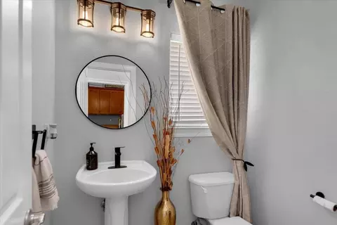 Bath - 20700 Bernard Way, Redding, CA 96003 photo 1 of 7