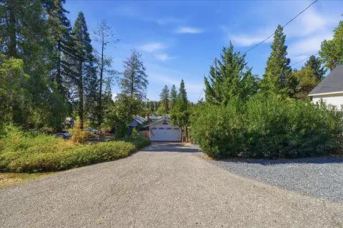 Exterior - 22 S Auburn St, Colfax, CA 95713 photo 11 of 12