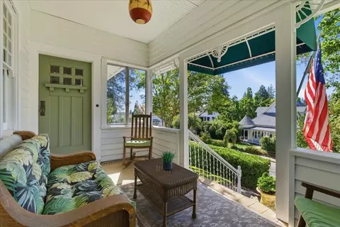Exterior - 22 S Auburn St, Colfax, CA 95713 photo 2 of 12