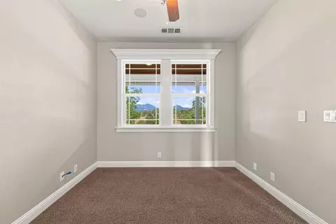 Bedroom - 13387 Lark Ct, Redding, CA 96003 photo 8 of 8