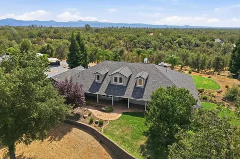 View/Area - 13387 Lark Ct, Redding, CA 96003 photo 2 of 6