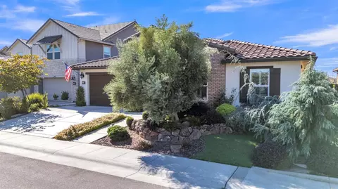 Exterior - 4336 Hummingbird Cir, Folsom, CA 95630 photo 2 of 15