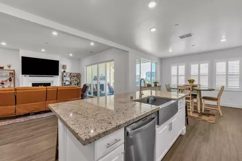 Kitchen - 4336 Hummingbird Cir, Folsom, CA 95630 photo 5 of 8