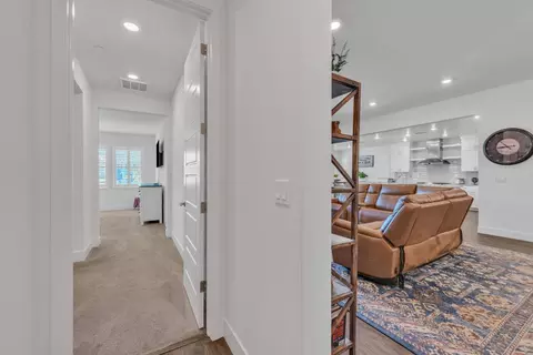 Entry Way - 4336 Hummingbird Cir, Folsom, CA 95630 photo 5 of 7