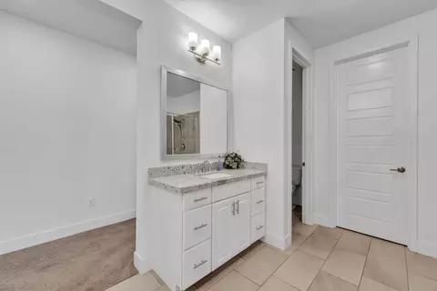 Bath - 4336 Hummingbird Cir, Folsom, CA 95630 photo 2 of 6