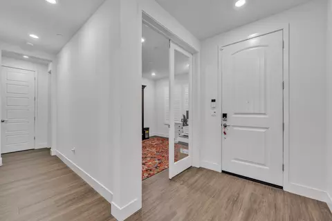 Entry Way - 4336 Hummingbird Cir, Folsom, CA 95630 photo 2 of 7