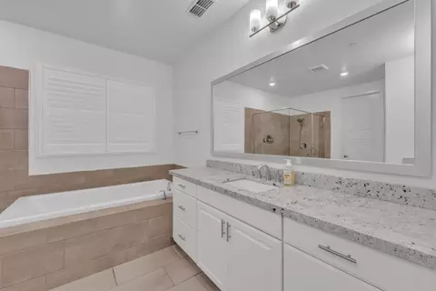 Bath - 4336 Hummingbird Cir, Folsom, CA 95630 photo 1 of 6