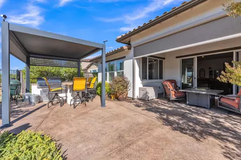 Exterior - 4336 Hummingbird Cir, Folsom, CA 95630 photo 13 of 15