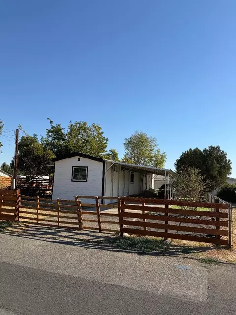 1932 8th Ave, Olivehurst, CA 95961 photo 2