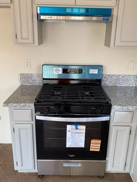 Kitchen - 2529 Rushing River Dr, Modesto, CA 95351 photo 2 of 3