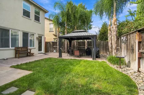 Exterior - 2233 Olson Dr, Lodi, CA 95242 photo 8 of 10