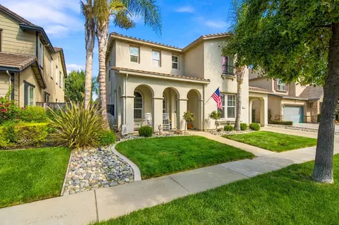 Exterior - 2233 Olson Dr, Lodi, CA 95242 photo 2 of 10