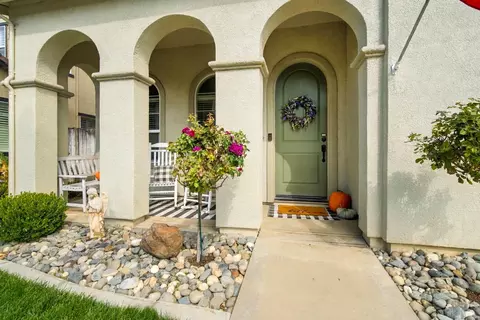Exterior - 2233 Olson Dr, Lodi, CA 95242 photo 5 of 10