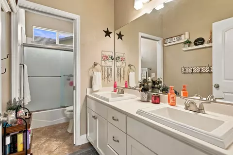 Bath - 2233 Olson Dr, Lodi, CA 95242 photo 2 of 4