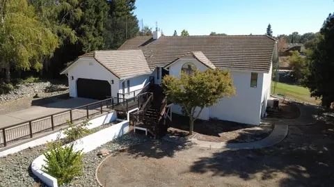 547 Saint Andrews Rd, Valley Springs, CA 95252
