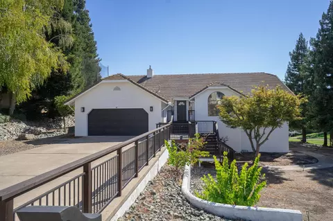 547 Saint Andrews Rd, Valley Springs, CA 95252
